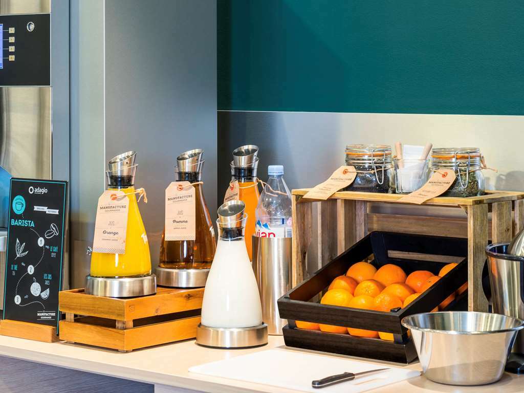 Adagio Porte De Versailles 4*